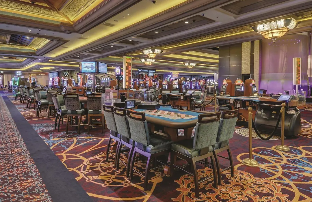 Mandalay Bay-1